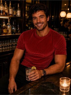 Men's Short Sleeve Ribbed Velvet Tee - Red